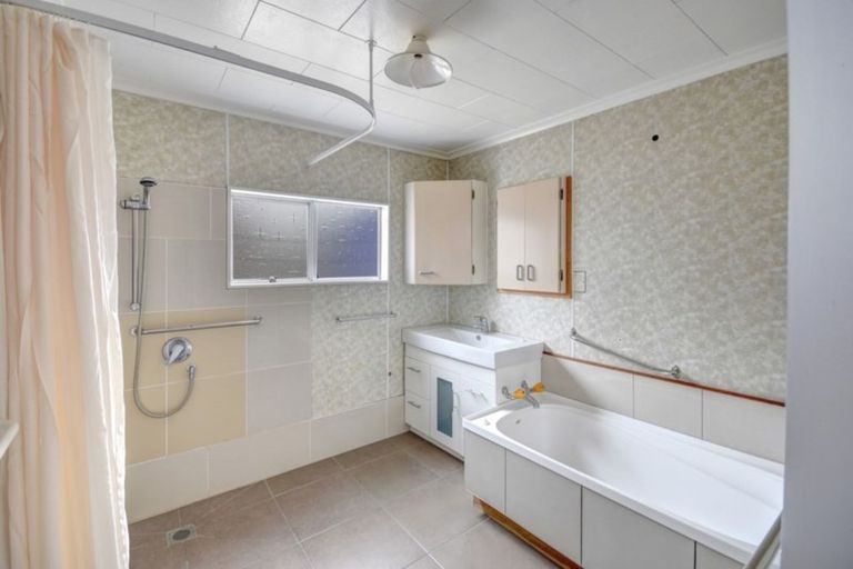 Photo of property in 29 Wesley Street, South Dunedin, Dunedin, 9012