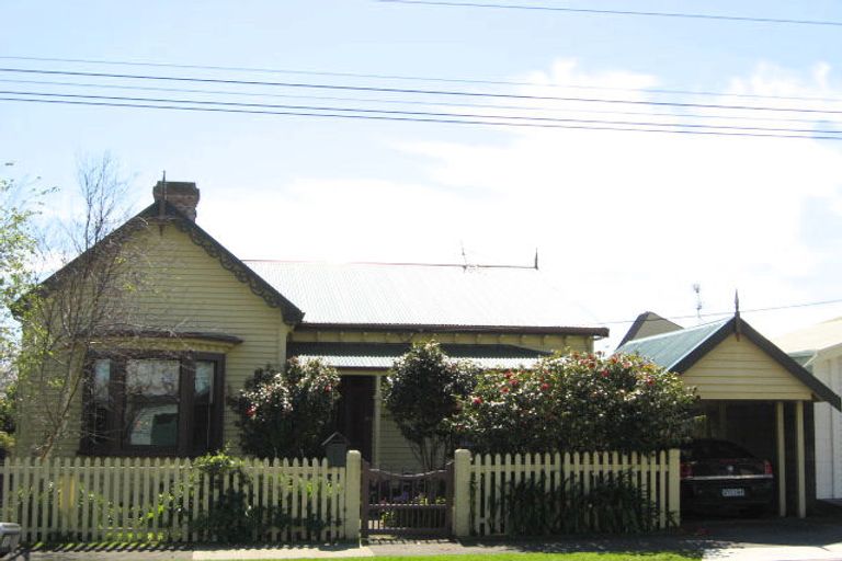 Photo of property in 117 Lemon Street, New Plymouth, 4312
