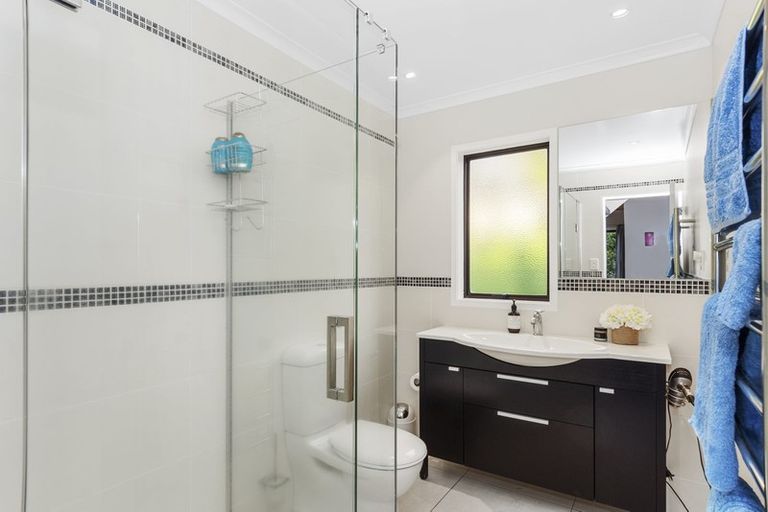 Photo of property in 131 Hinewa Road, Otumoetai, Tauranga, 3110