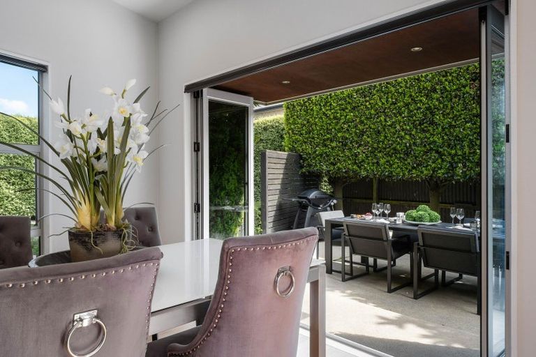 Photo of property in 51 Oxley Avenue, St Albans, Christchurch, 8014