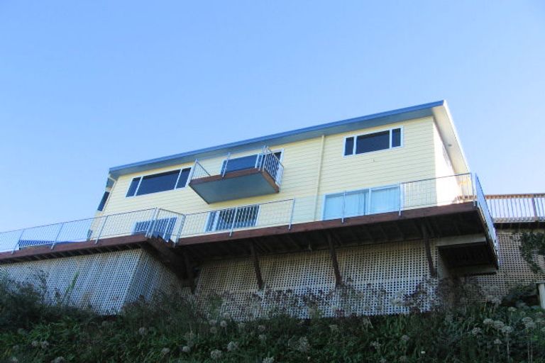 Photo of property in 129 Priestley Terrace, Bluff Hill, Napier, 4110