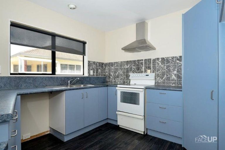 Photo of property in 128 Wiseley Road, West Harbour, Auckland, 0618