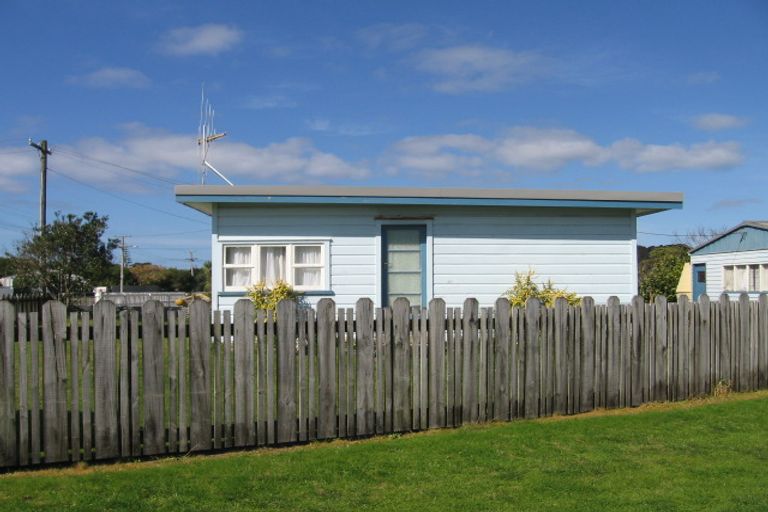 Photo of property in 1 Pataua Street, Pataua South, Parua Bay, 0192