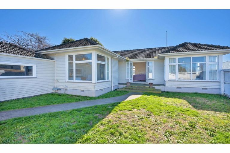 Photo of property in 12 Buchanans Road, Sockburn, Christchurch, 8042