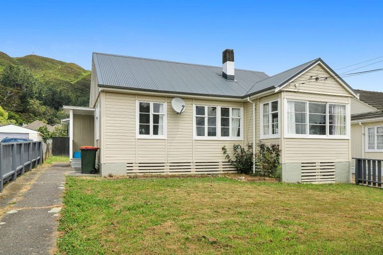 Photo of property in 101 Wilkie Crescent, Naenae, Lower Hutt, 5011