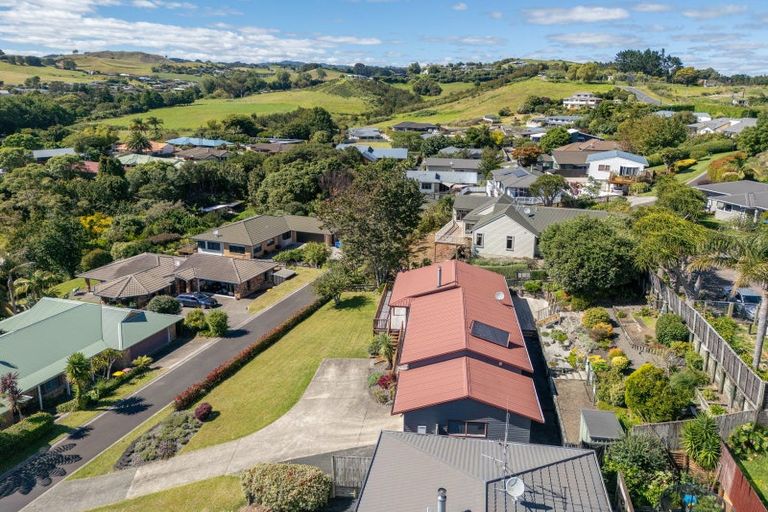 Photo of property in 38 Waipuna Grove, Welcome Bay, Tauranga, 3112