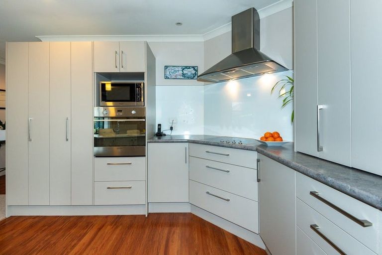 Photo of property in 7 Fredrica Lane, Heathcote Valley, Christchurch, 8022