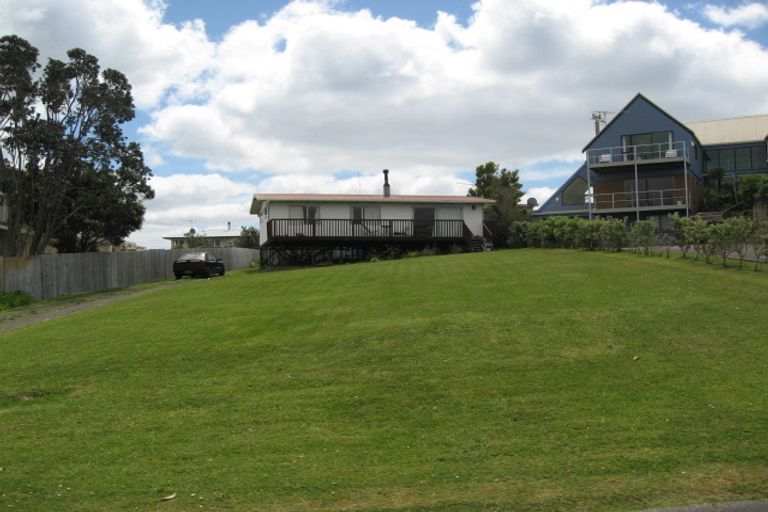 Photo of property in 16 East Avenue, Manly, Whangaparaoa, 0930