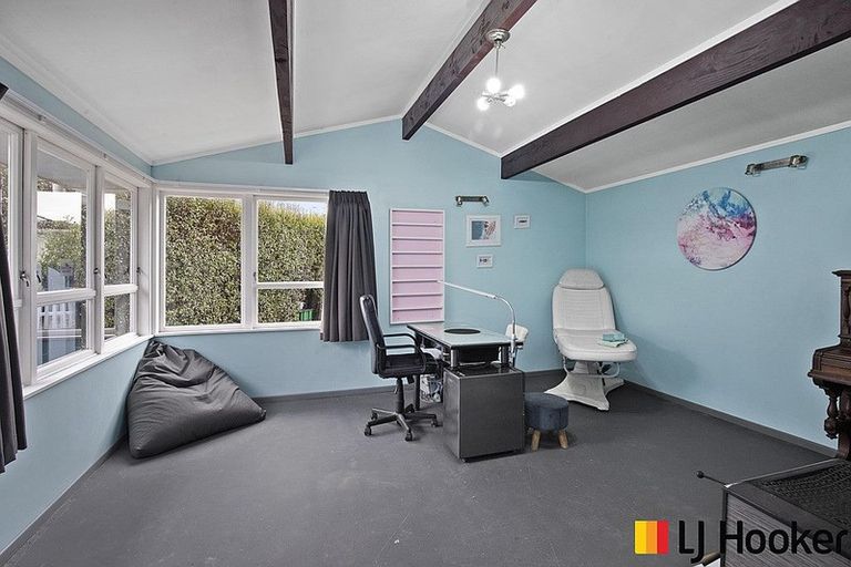 Photo of property in 3 Cargill Street, Papakura, 2110