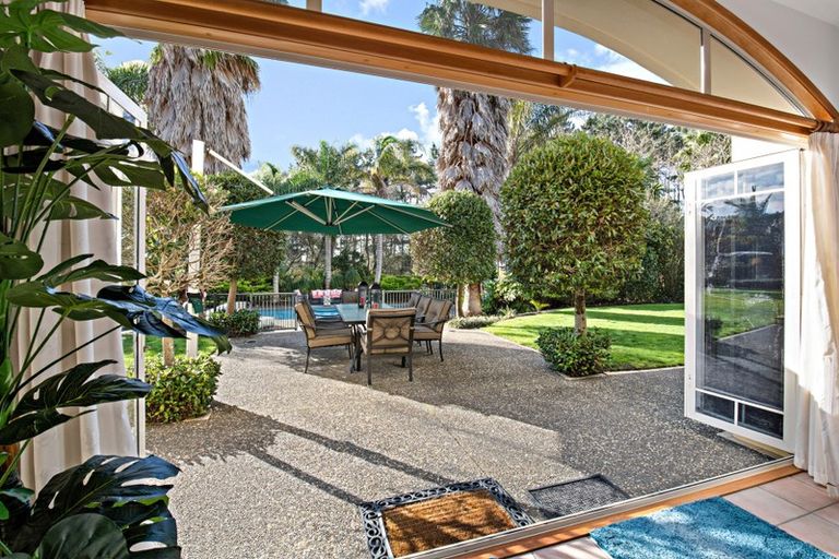 Photo of property in 82 Brownhill Road, Whitford, Manurewa, 2576