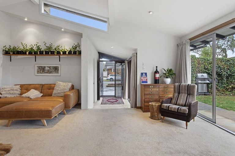 Photo of property in 33 Lynfield Avenue, Ilam, Christchurch, 8041