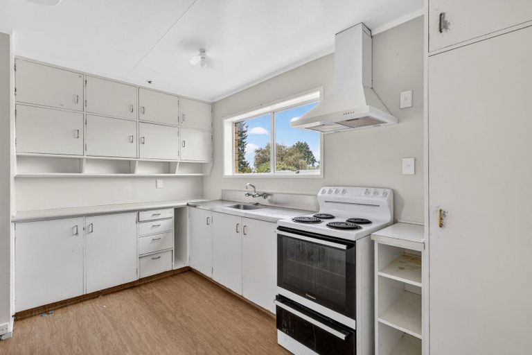 Photo of property in 22 Odlin Crescent, Nawton, Hamilton, 3200