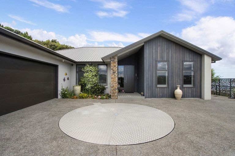 Photo of property in 49 Lakeside Terrace, Omokoroa, 3114