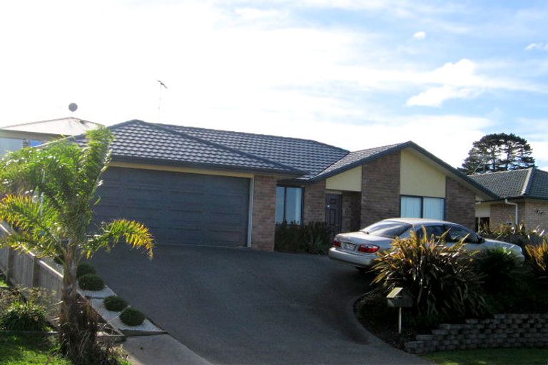 Photo of property in 20 Tauranga Place, Orewa, 0931