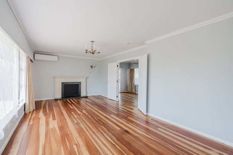 Photo of property in 1121 Heaphy Terrace, Fairfield, Hamilton, 3214