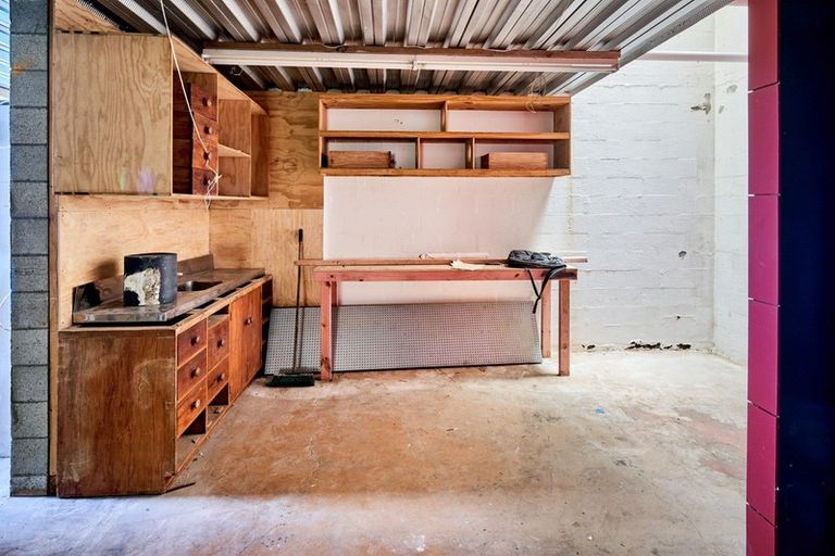 Photo of property in 164 The Esplanade, Houghton Bay, Wellington, 6023