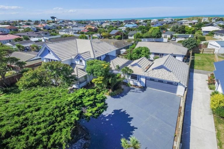 Photo of property in 69 Union Street, New Brighton, Christchurch, 8061