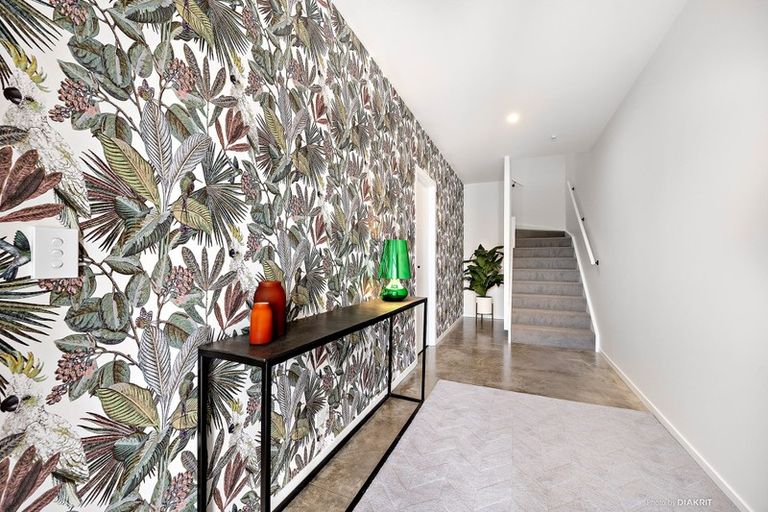 Photo of property in 11a Cavendish Square, Strathmore Park, Wellington, 6022