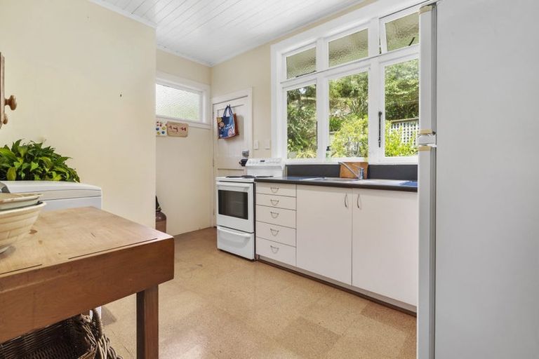 Photo of property in 29 Wadestown Road, Wadestown, Wellington, 6012