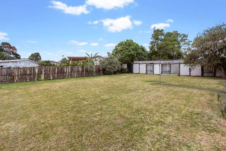 Photo of property in 22 West Harbour Drive, West Harbour, Auckland, 0618