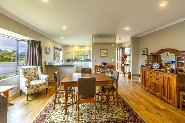 Photo of property in 24 Belgrove Place, Waipukurau, 4200