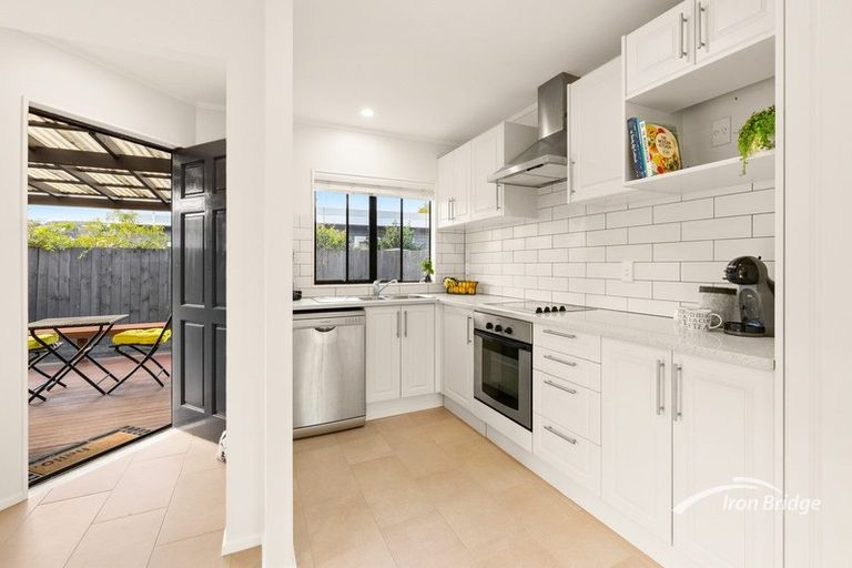 Photo of property in 2/105 Nile Road, Milford, Auckland, 0620