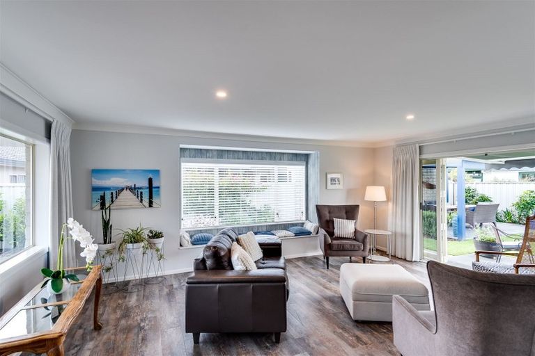 Photo of property in 4 Gresham Place, Taradale, Napier, 4112