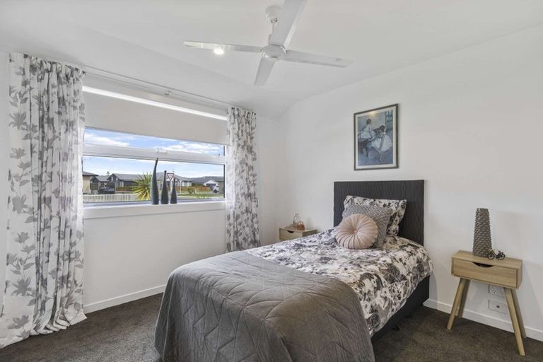 Photo of property in 1 Wahaika Way, Papamoa Beach, Papamoa, 3118