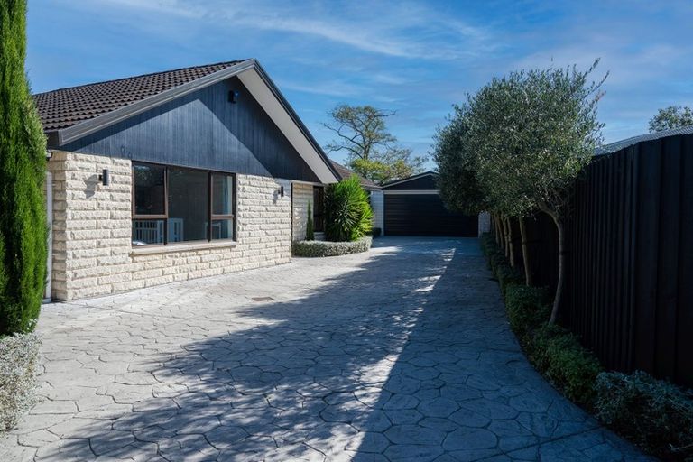 Photo of property in 10 Ludlow Place, Parklands, Christchurch, 8083