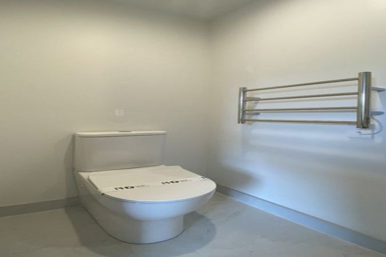 Photo of property in 10 Tuputupu Drive, Kumeu, 0810