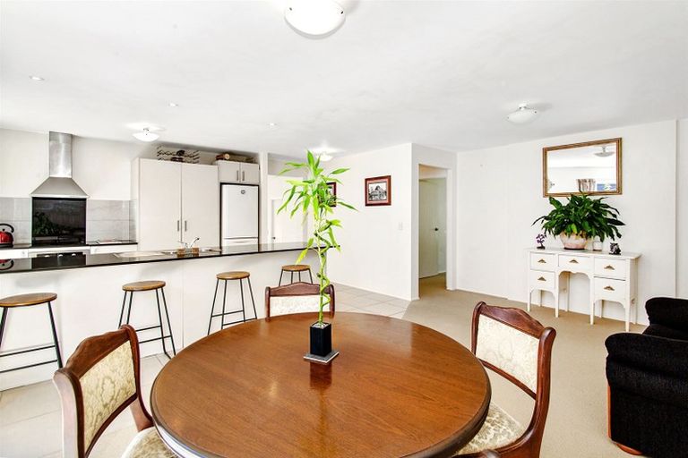 Photo of property in 9 Tararua Close, Aotea, Porirua, 5024