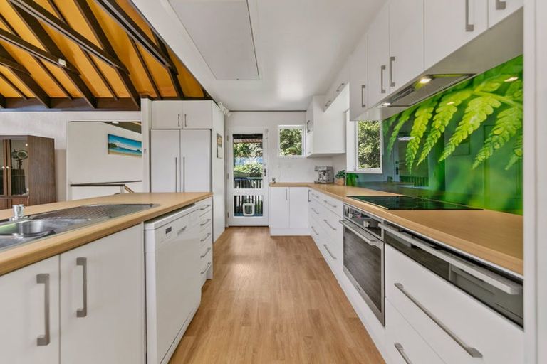 Photo of property in 2/37 Autumn Avenue, Glen Eden, Auckland, 0602