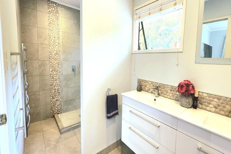 Photo of property in 31 Landing Road, Kerikeri, 0230