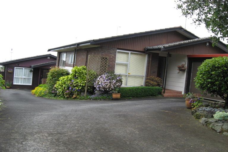 Photo of property in 2/19 Kanohi Terrace, Mangere Bridge, Auckland, 2022