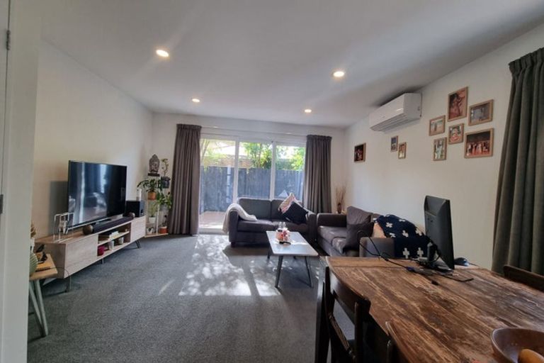 Photo of property in 4/6 Feilding Street, Addington, Christchurch, 8024