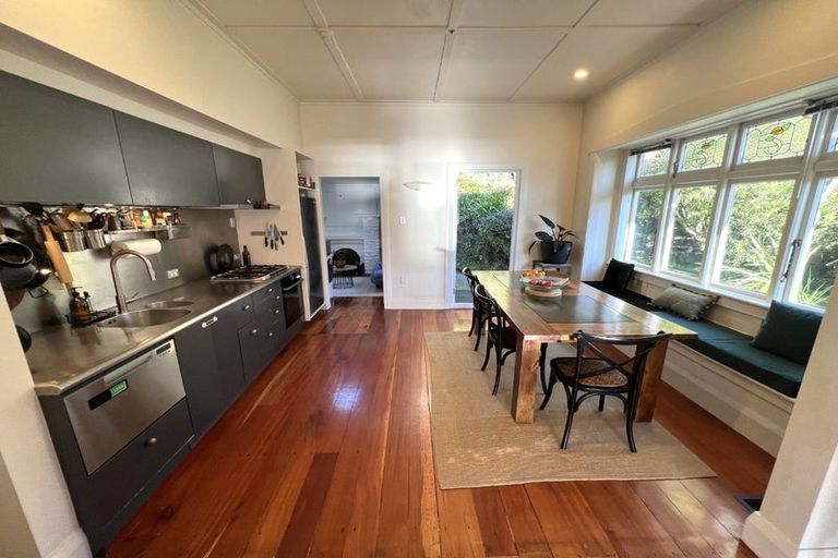 Photo of property in 11 Mcintyre Avenue, Mount Victoria, Wellington, 6011