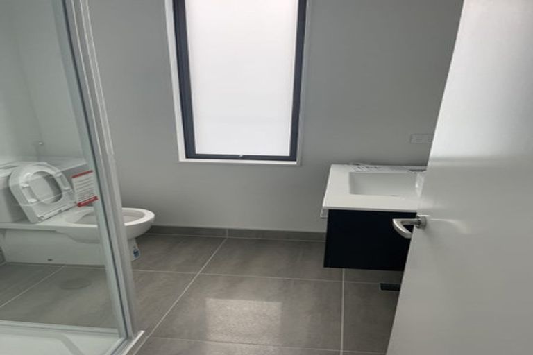 Photo of property in 1a Mamari Street, Rongotai, Wellington, 6022