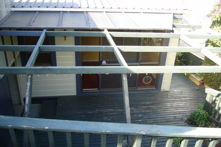 Photo of property in 24 Colenso Avenue, Hospital Hill, Napier, 4110