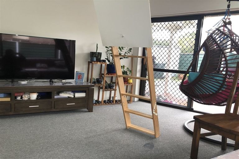 Photo of property in 2/26 Jellicoe Road, Manurewa, Auckland, 2102