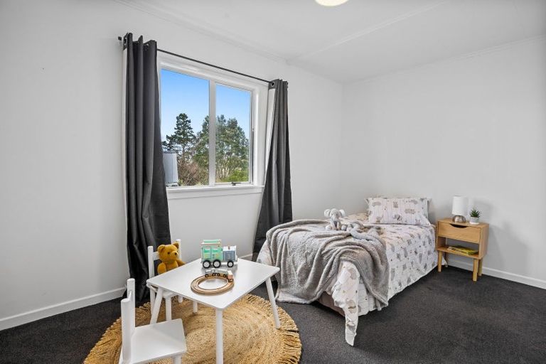 Photo of property in 20 Stuart Place, Blagdon, New Plymouth, 4310