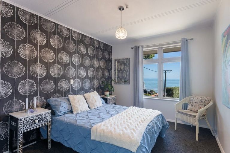 Photo of property in 19 Pingau Street, Paekakariki, 5034