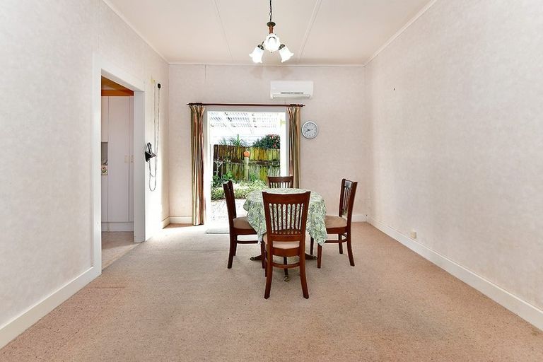 Photo of property in 45 Awaroa Road, Helensville, 0800