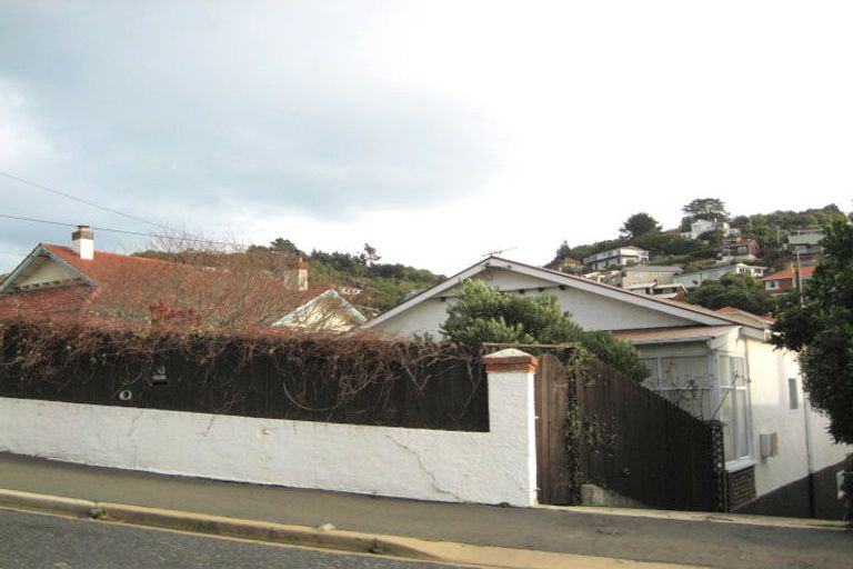 Photo of property in 30 Cliffs Road, Saint Clair, Dunedin, 9012