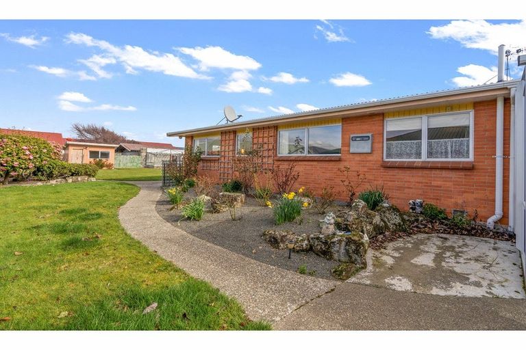 Photo of property in 11 Bainfield Road, Waikiwi, Invercargill, 9810