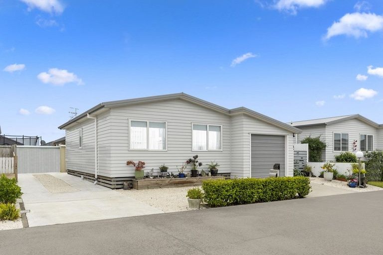 Photo of property in 11 Kamahi Crescent, Papamoa Beach, Papamoa, 3118