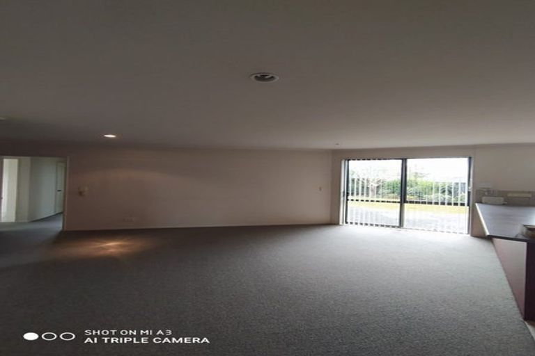 Photo of property in 24 Woodcroft Way, Pukekohe, 2120