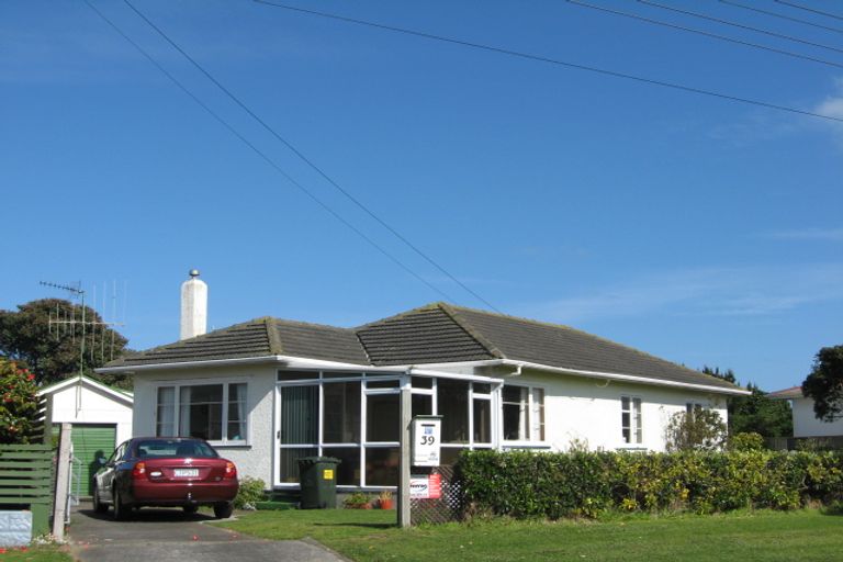 Photo of property in 39 Hood Street, Castlecliff, Whanganui, 4501