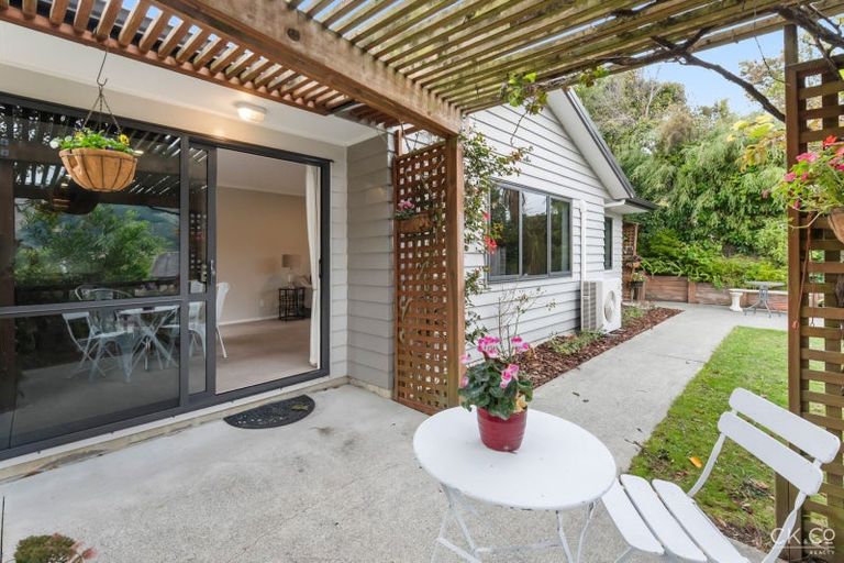 Photo of property in 32a Dowling Grove, Silverstream, Upper Hutt, 5019