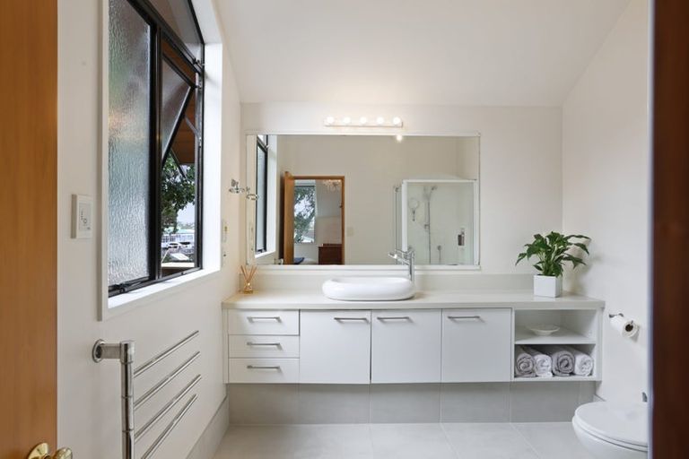 Photo of property in 1 Maygrove Drive, Orewa, 0931