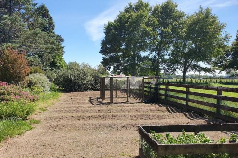 Photo of property in 446 Mountain Road, Lepperton, New Plymouth, 4373